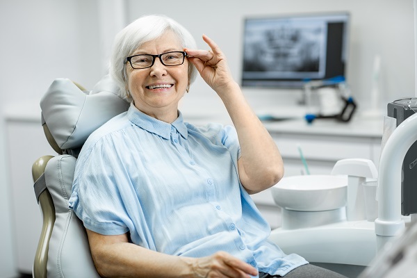 Are Broken Dentures A Dental Emergency?